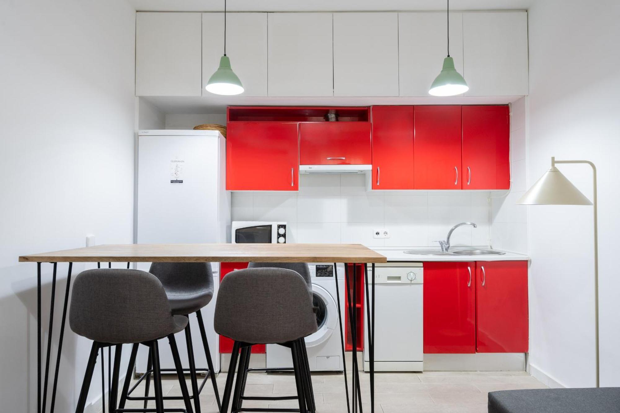 Apartamento En Chueca Para 4 Personas Alquiler Temporal Madrid Dış mekan fotoğraf