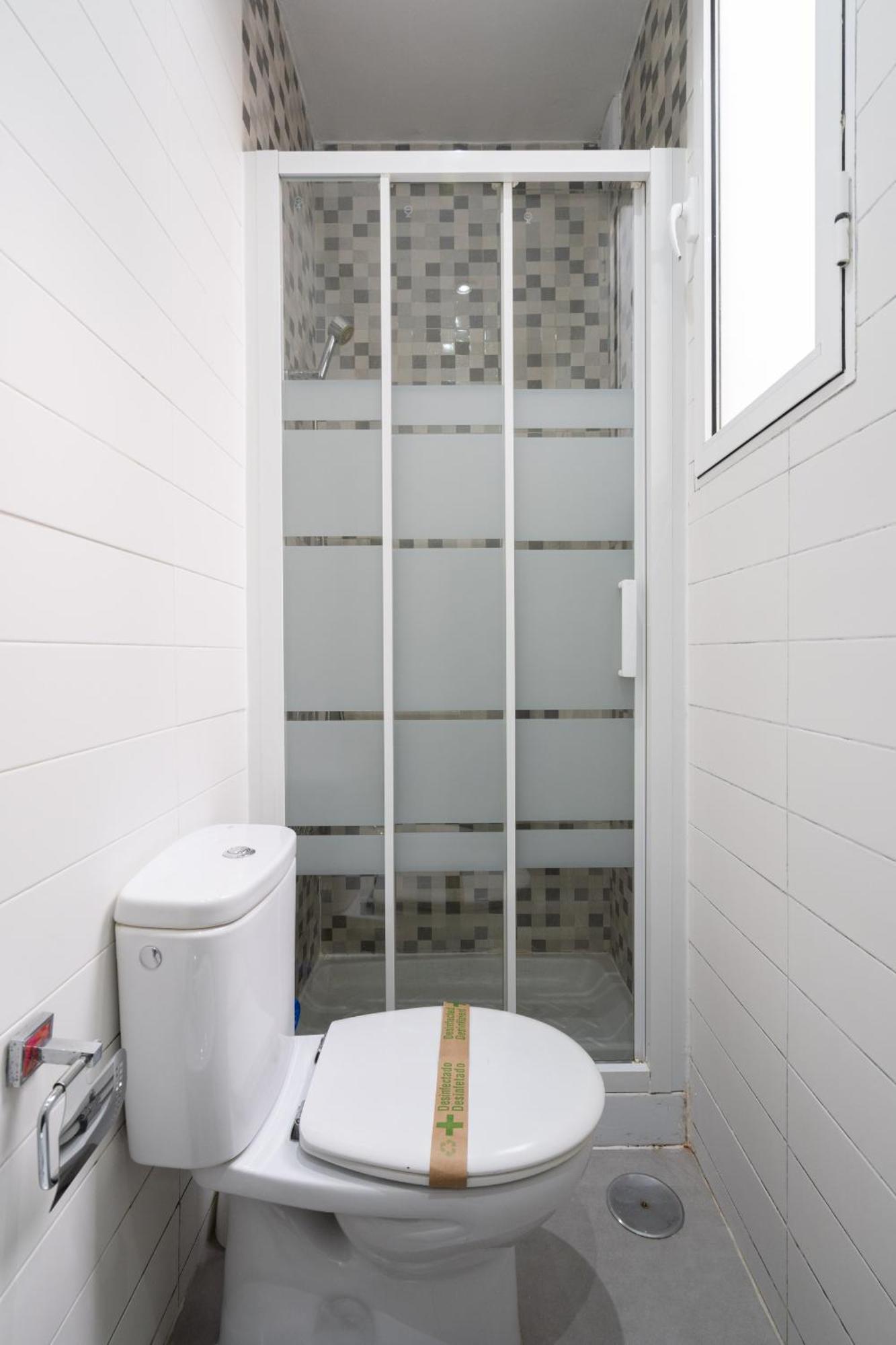 Apartamento En Chueca Para 4 Personas Alquiler Temporal Madrid Dış mekan fotoğraf